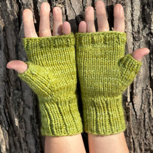 Wanderwood Mitts