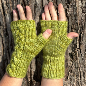 Wanderwood Mitts