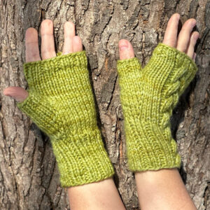 Wanderwood Mitts