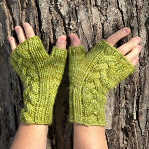 Wanderwood Mitts